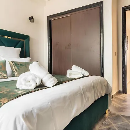 C-Appartement De Luxe Plein Centre De Gueliz Avec Piscine Parking Wifi Netflix Marrakesh Exterior foto